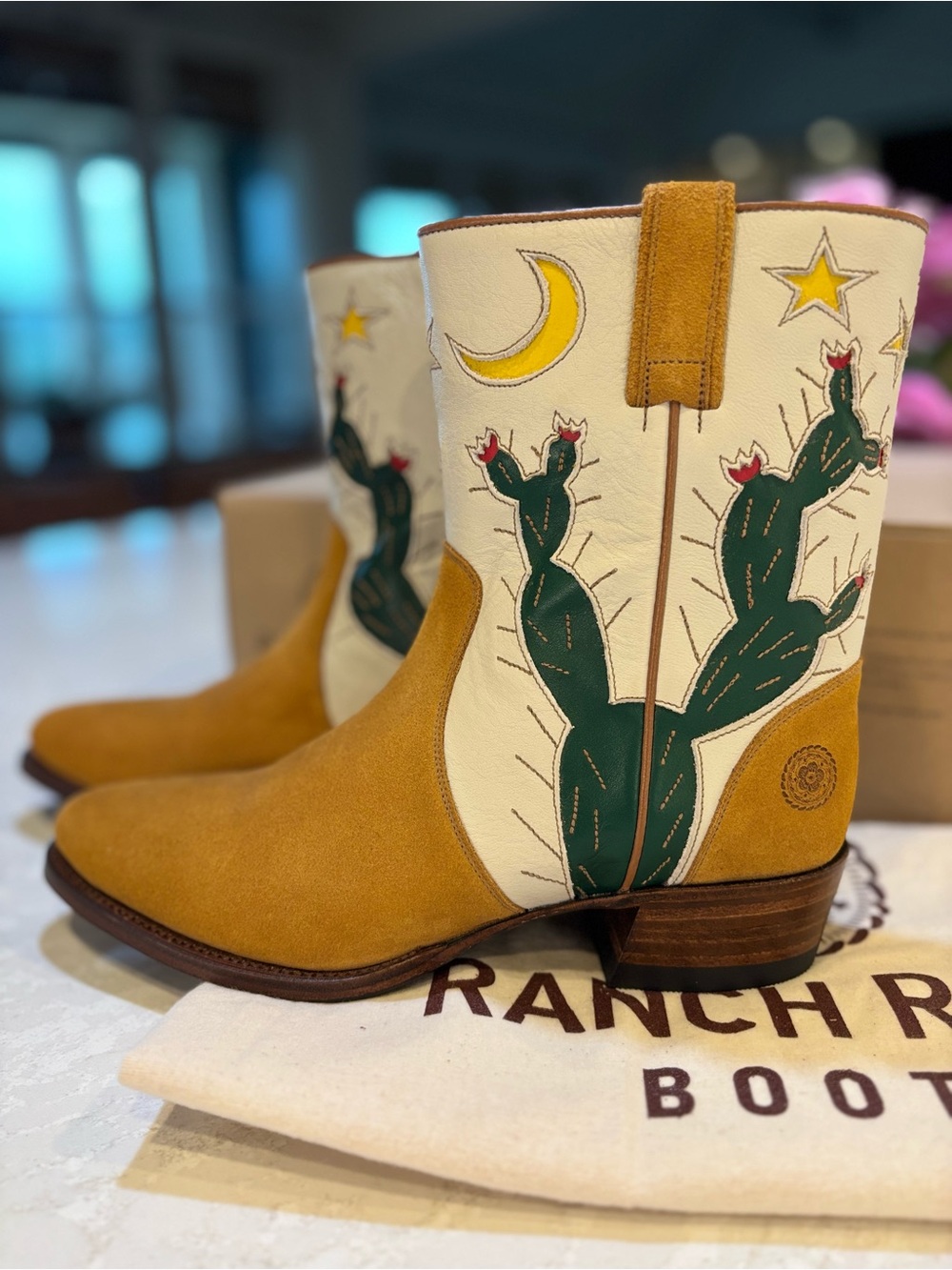 Ranch Road Archer Cactus White Tan Suede Western Cowgirl Cowboy Ankle Boots - Picture 11 of 16